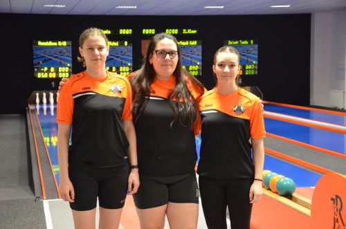 Silná ženská trojka v družstve Galanty - Katka Večeríková, Kika Hegedüšová a Katka Beskidová k 2023 7